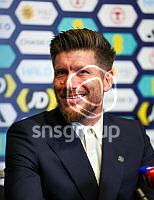 21764950.jpg