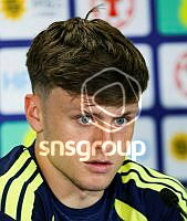 21709306.jpg