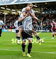 21676244.jpg