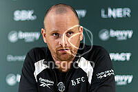 21831205.jpg